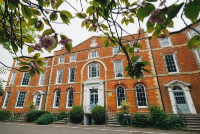 UNIVERSITY OF CHICHESTER - PROGRAMMA DM1